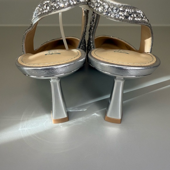 Betsey Johnson Women's Clark Pump Size 7‎ sparkle elegant slighback heels - Picture 4 of 7